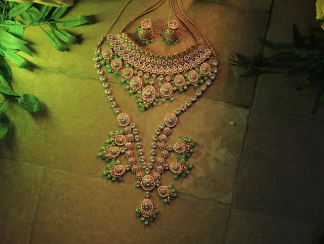 Saanvi Set — product view