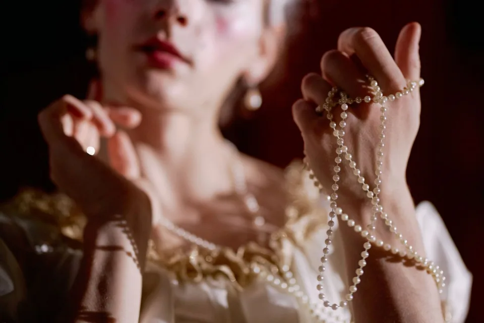 Naaz Bib Necklace — detail